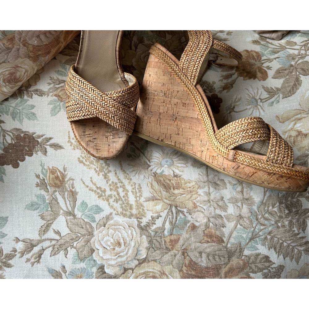 Almost new Stuart Weitzman platform sandals. Size 9.5. Woven Natural.